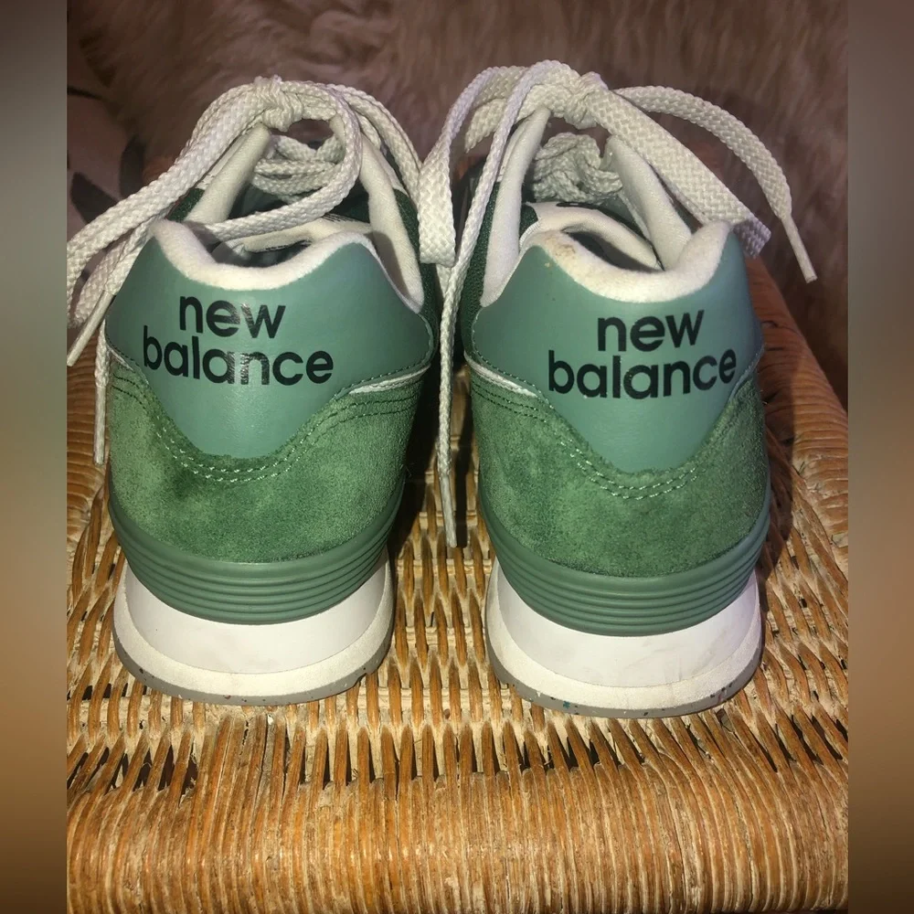 NEW BALANCE - Green & White Runners size 7 - Picture 4 of 6